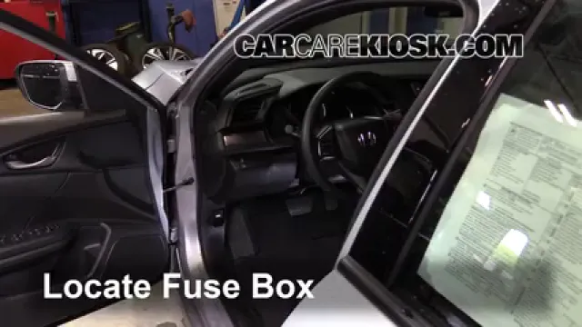 2018 Honda Civic LX 2.0L 4 Cyl. Hatchback Fuse (Interior) Check